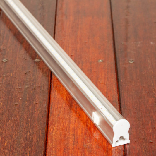 600mm Full Spectrum LED Grow Light 10W for seedlings and microgreens in NZ